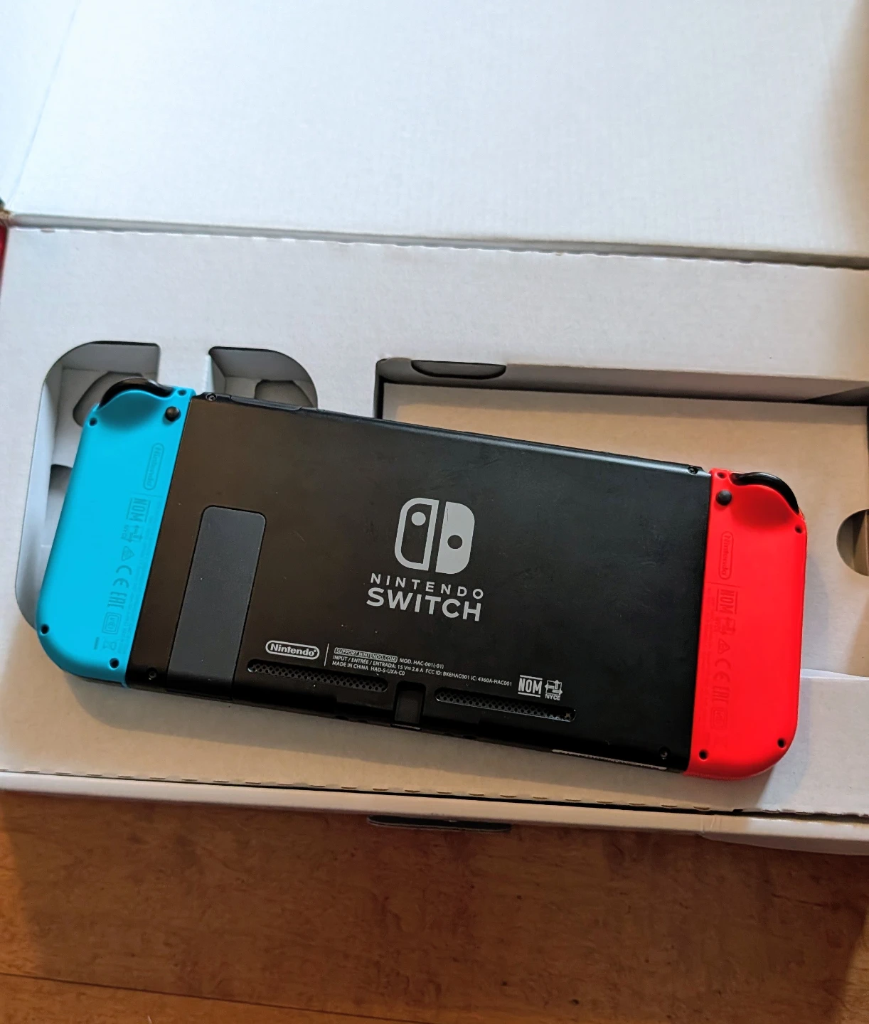 Nintendo Switch Console in box - photo 3