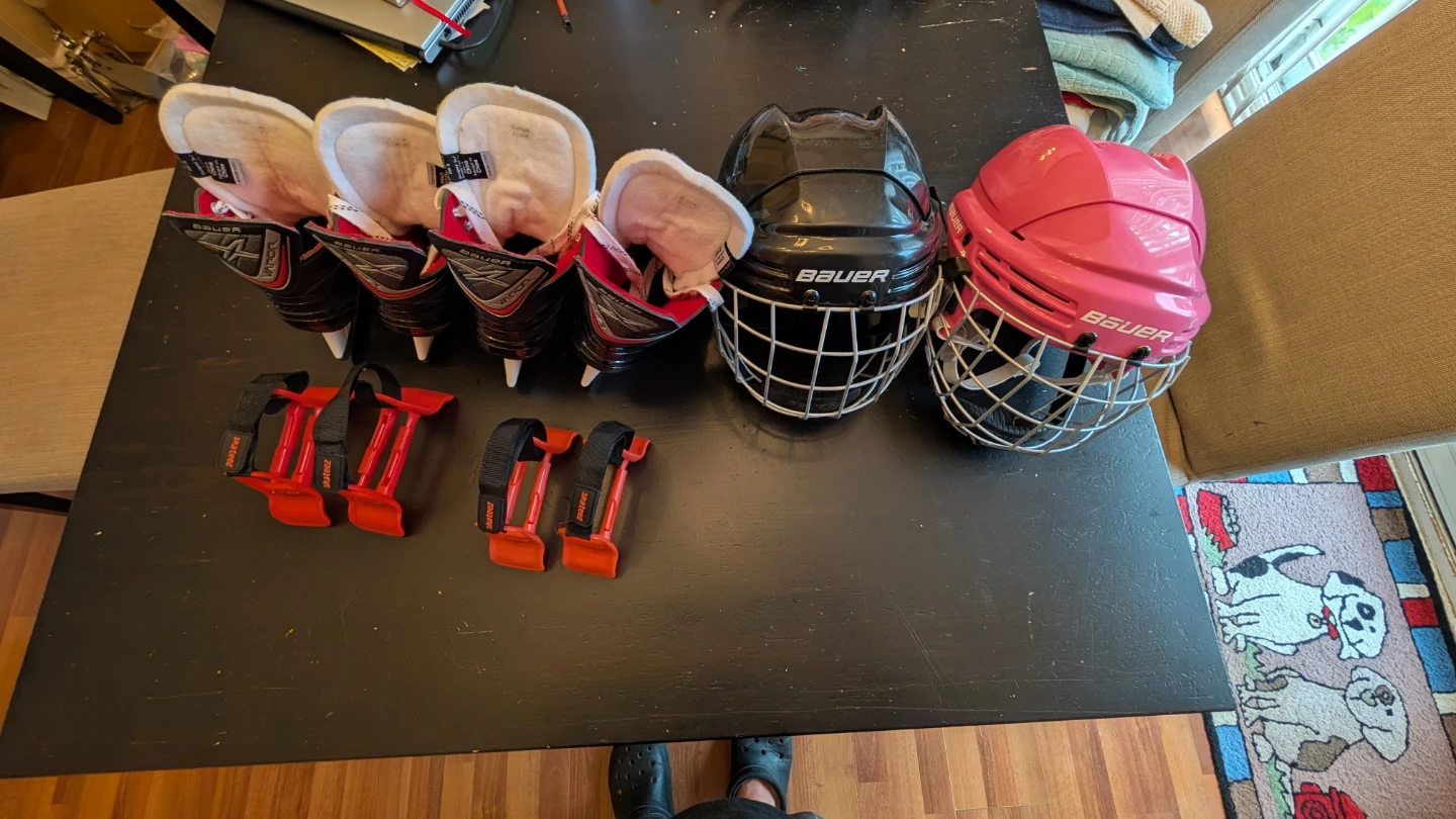 Youth Hockey Skates, Helmets & Skateez Skate Aids - photo 3