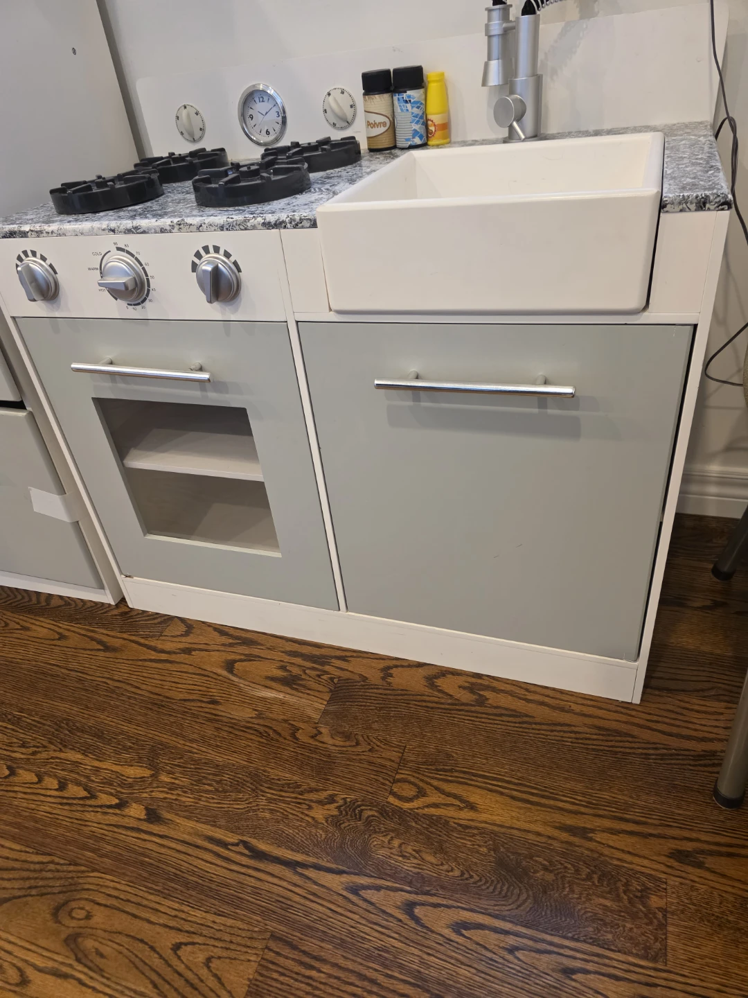 Kid's Play Kitchen with Sink and Stove - photo 2
