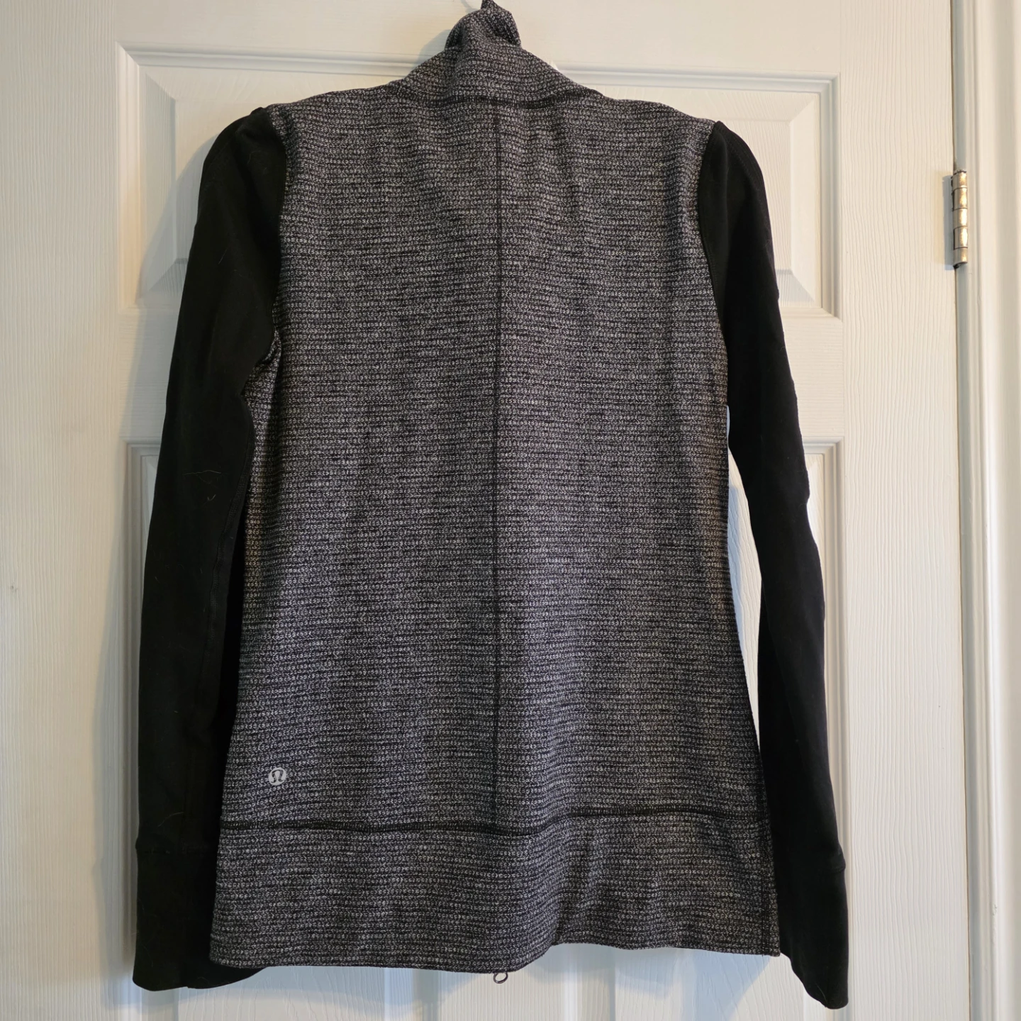 Lululemon Zip-Up Jacket - photo 2