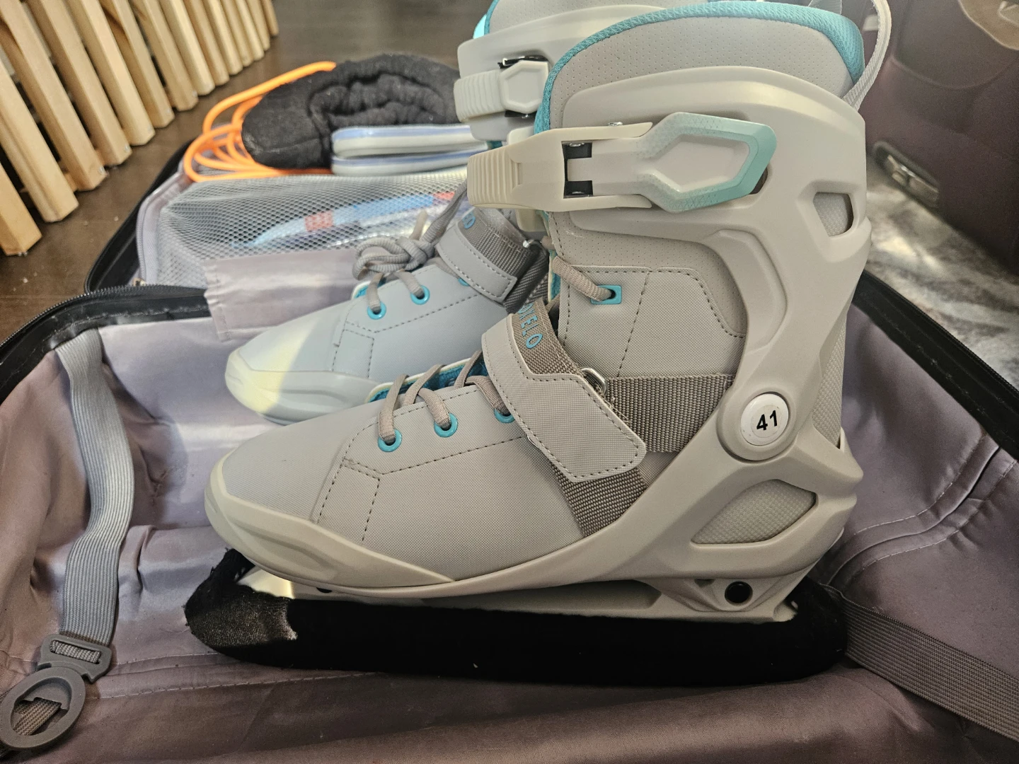 OXELO Inline Ice Skates Size 41 - photo 2
