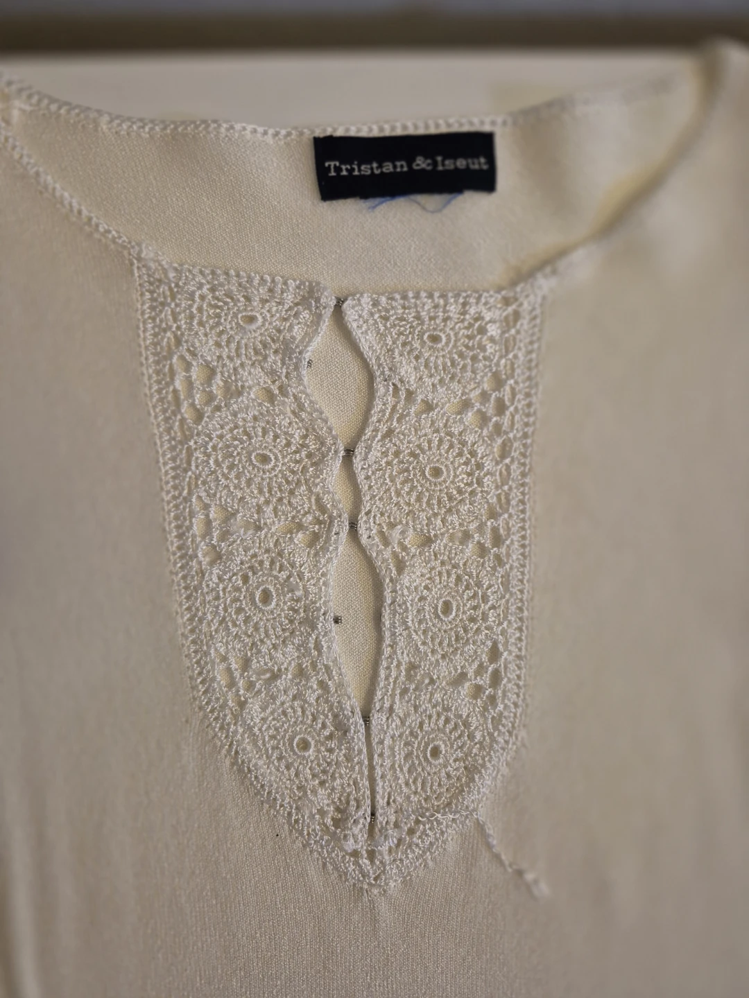 Tristan & Iseult Cream Lace Detail Sweater - photo 3