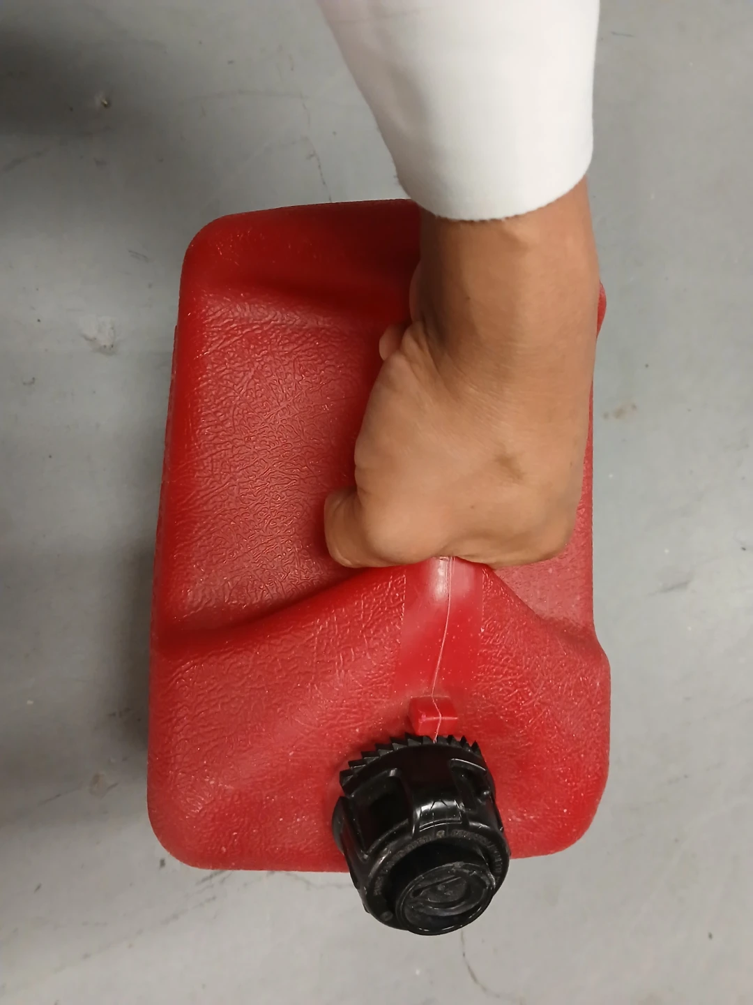 Red Spill-Proof Gas Can - photo 4