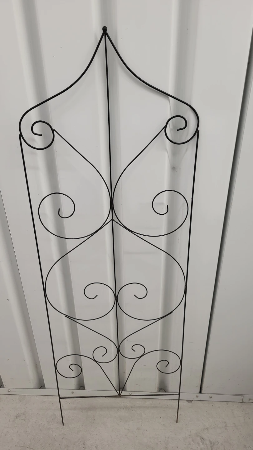 Black Metal Garden Trellis x 5