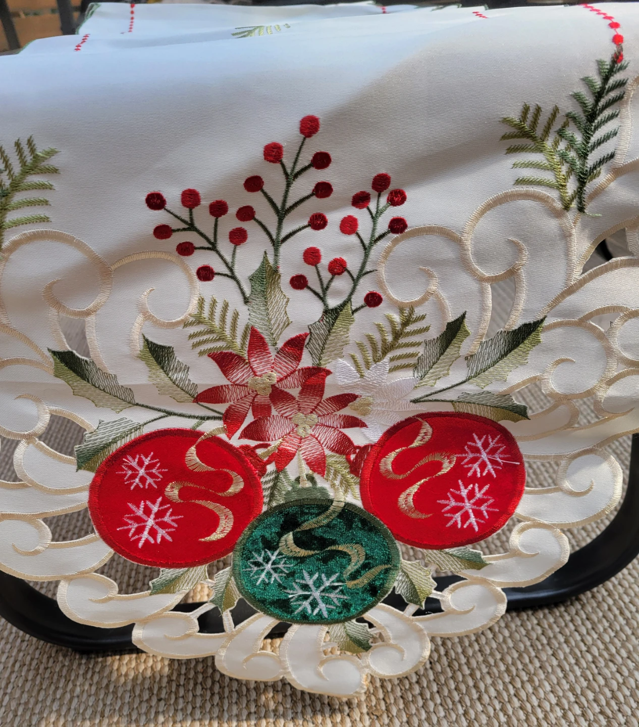 Table Runner - photo 2