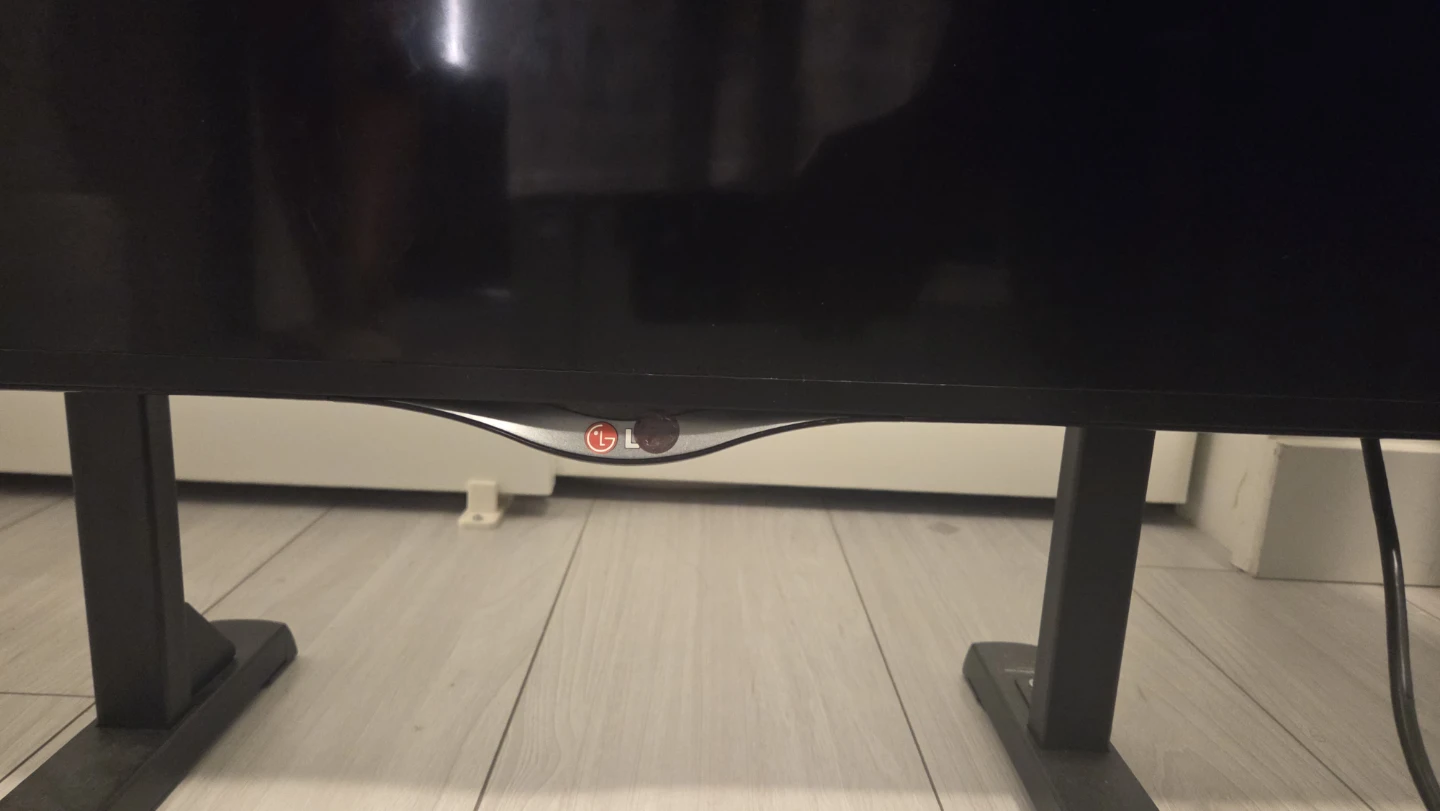 LG Television - photo 2