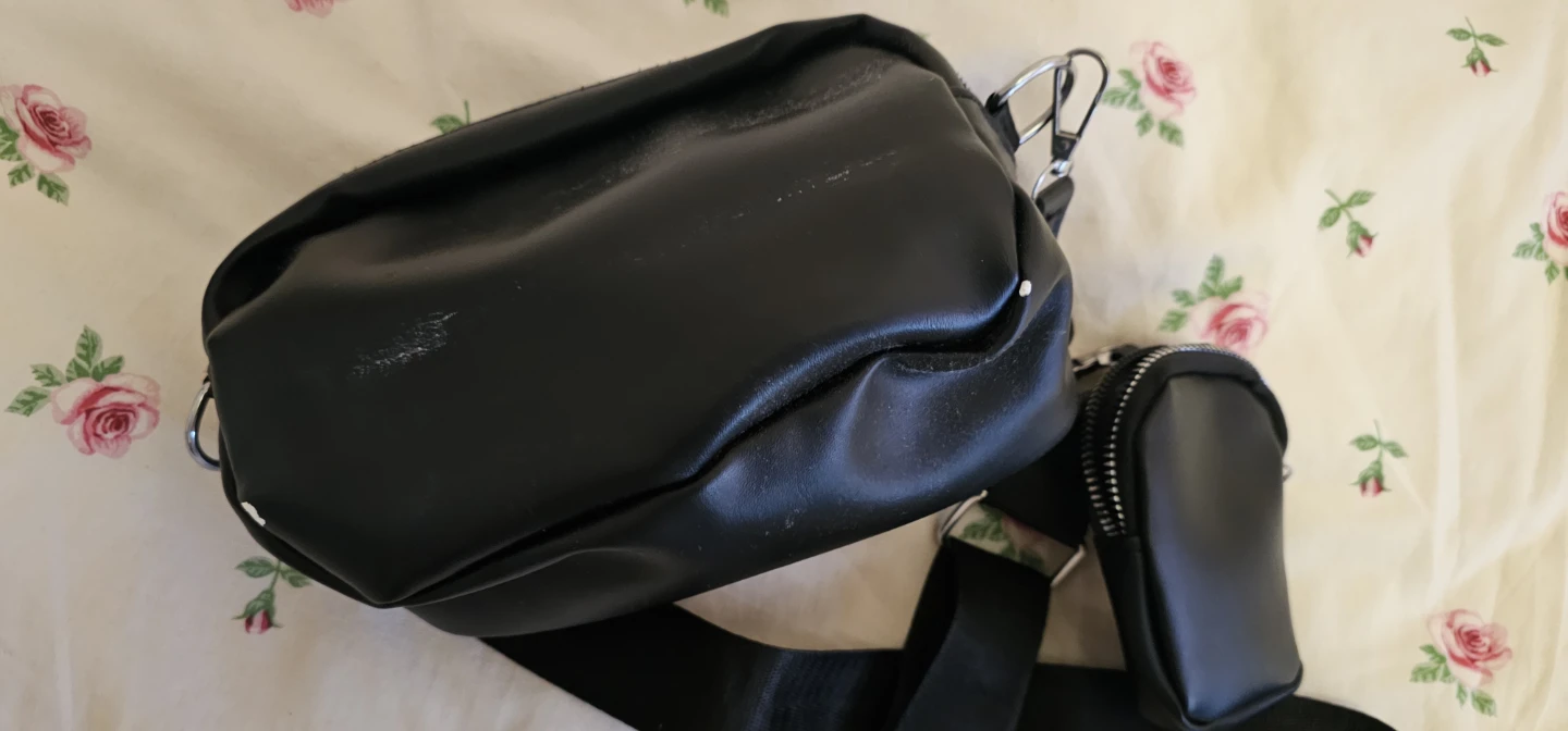 Black crossbody bag with coin purse - photo 3