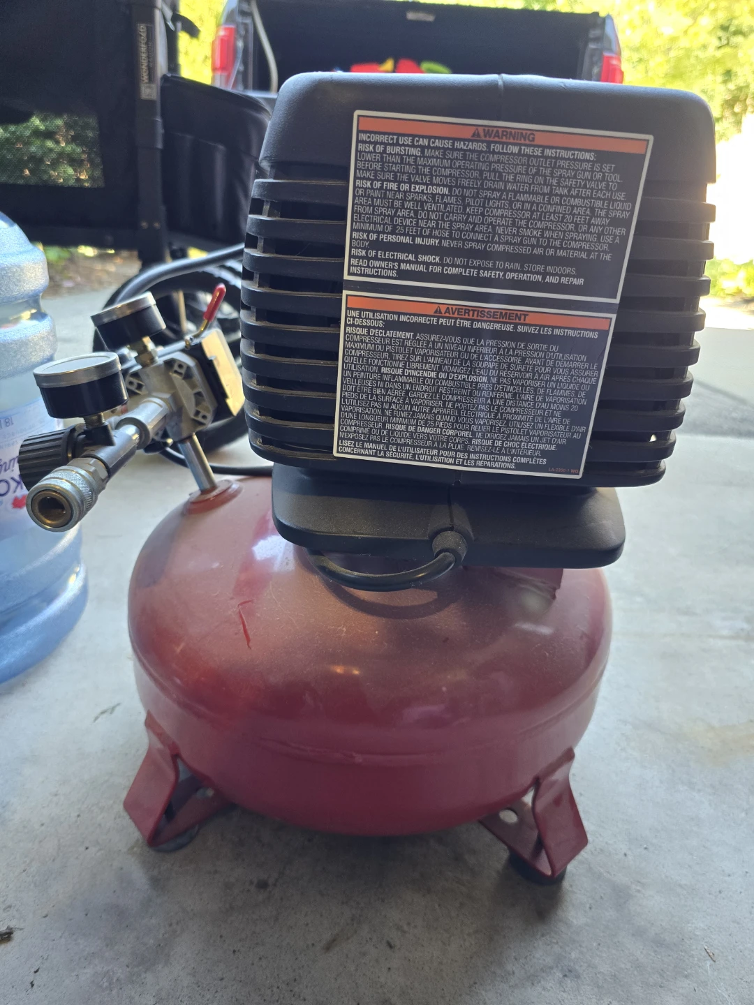 Campbell Hausfeld 4 Gallon Air Compressor - photo 2