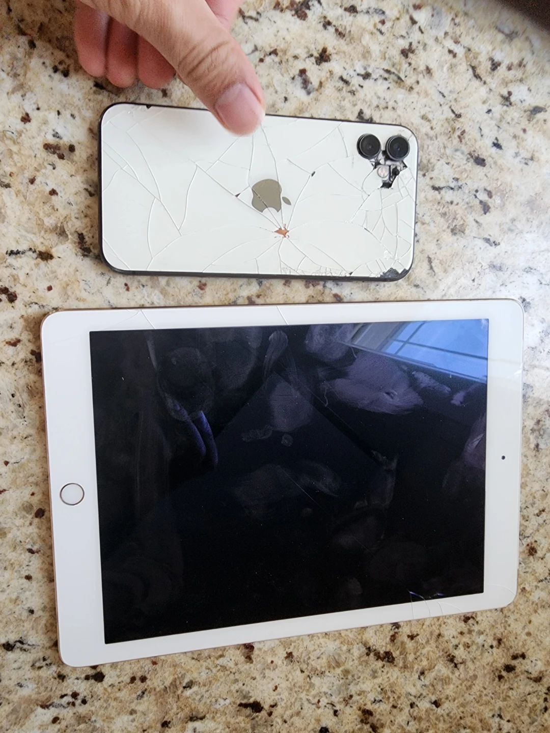 Apple iPhone & iPad - For Parts/Repair - photo 2