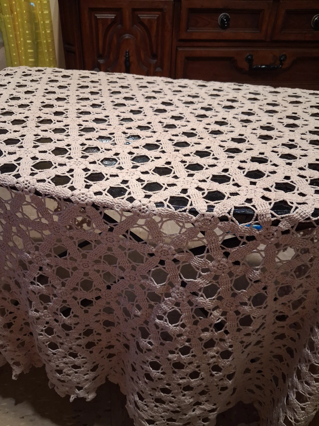 BEIGE  HAND MADE LACE TABLE CLOTH