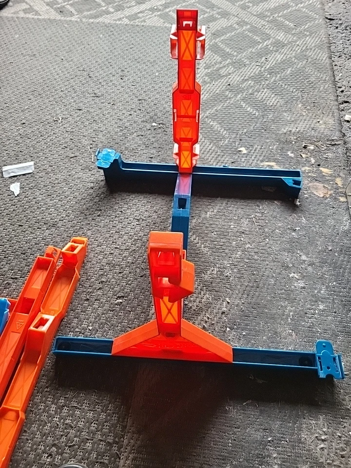 Hot Wheels Track Builder Set - photo 2