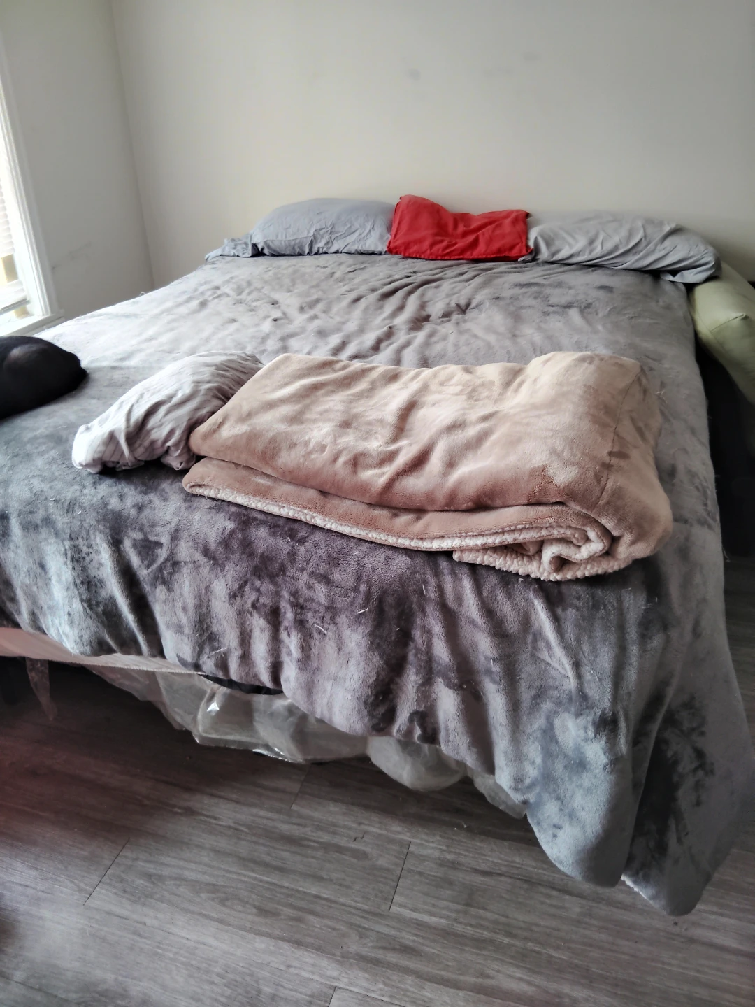 QUEEN Size New MATTRESS WITH FOLDING METAL Bed Frame!!!