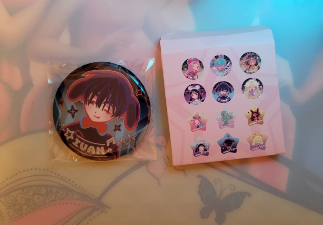 Alien Stage Bunny Badges