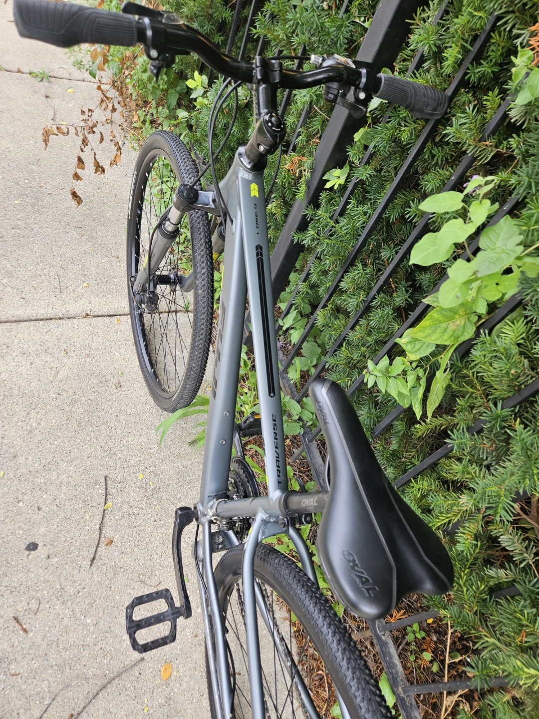 Fuji Traverse Hybrid Bike - photo 3