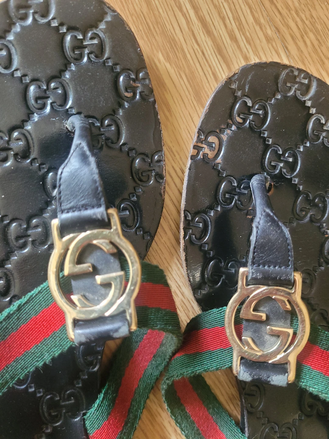 Gucci Black GG Monogram Thong Sandals - photo 3