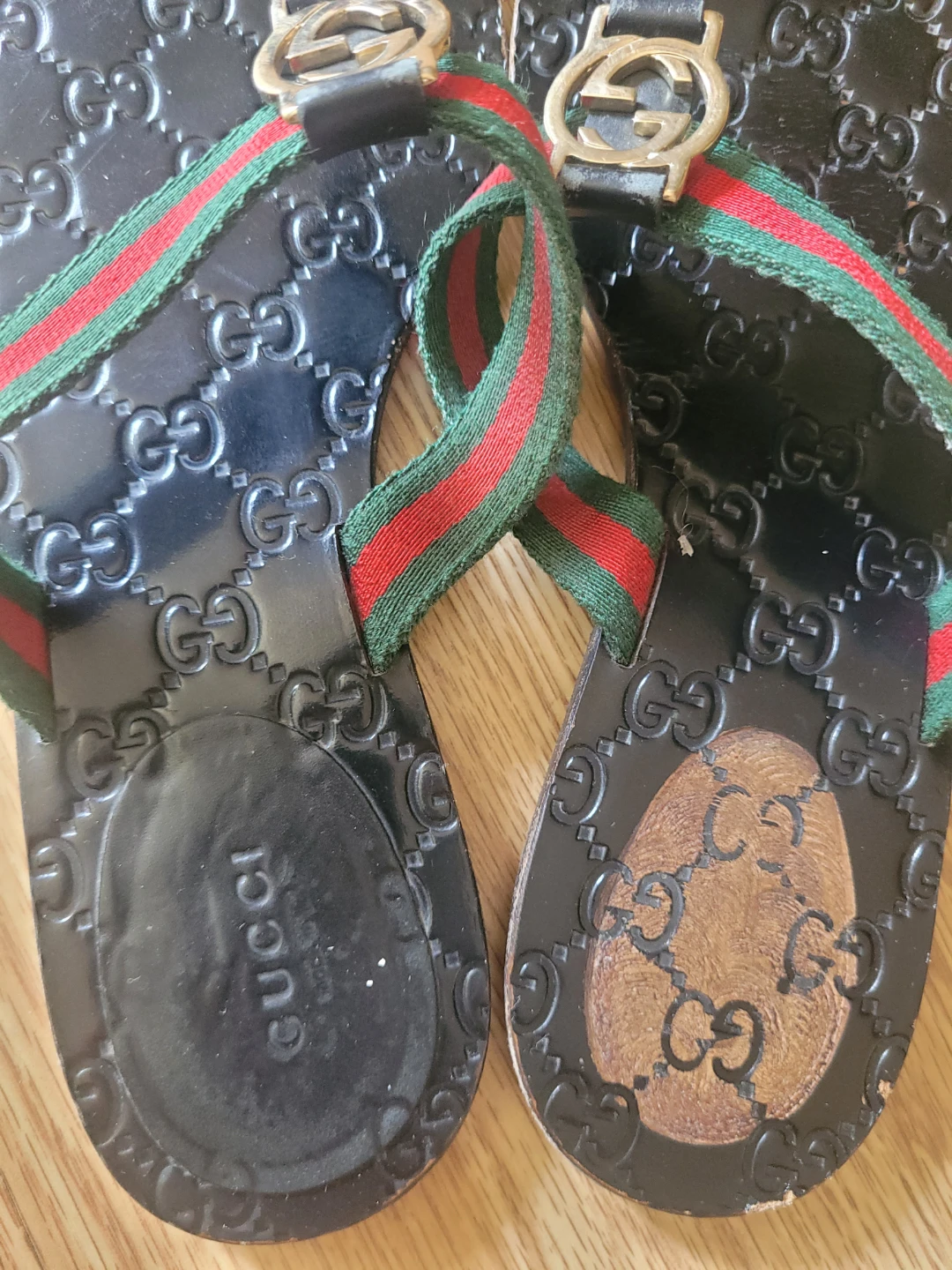 Gucci Black GG Monogram Thong Sandals - photo 4