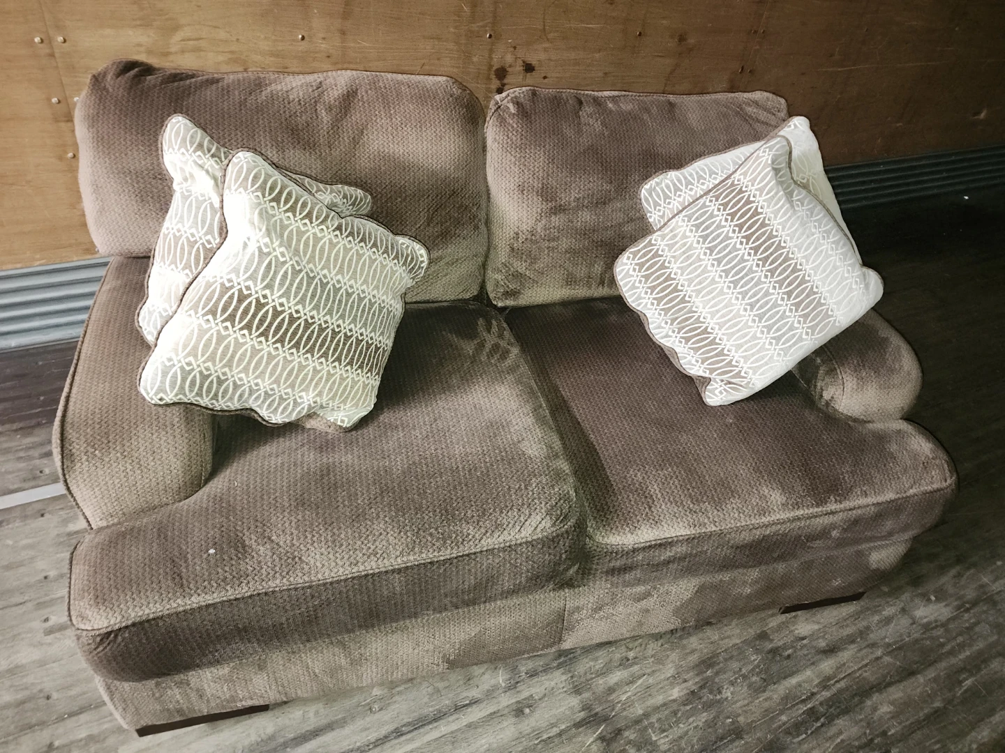 Brown Sofa and love seat - photo 2