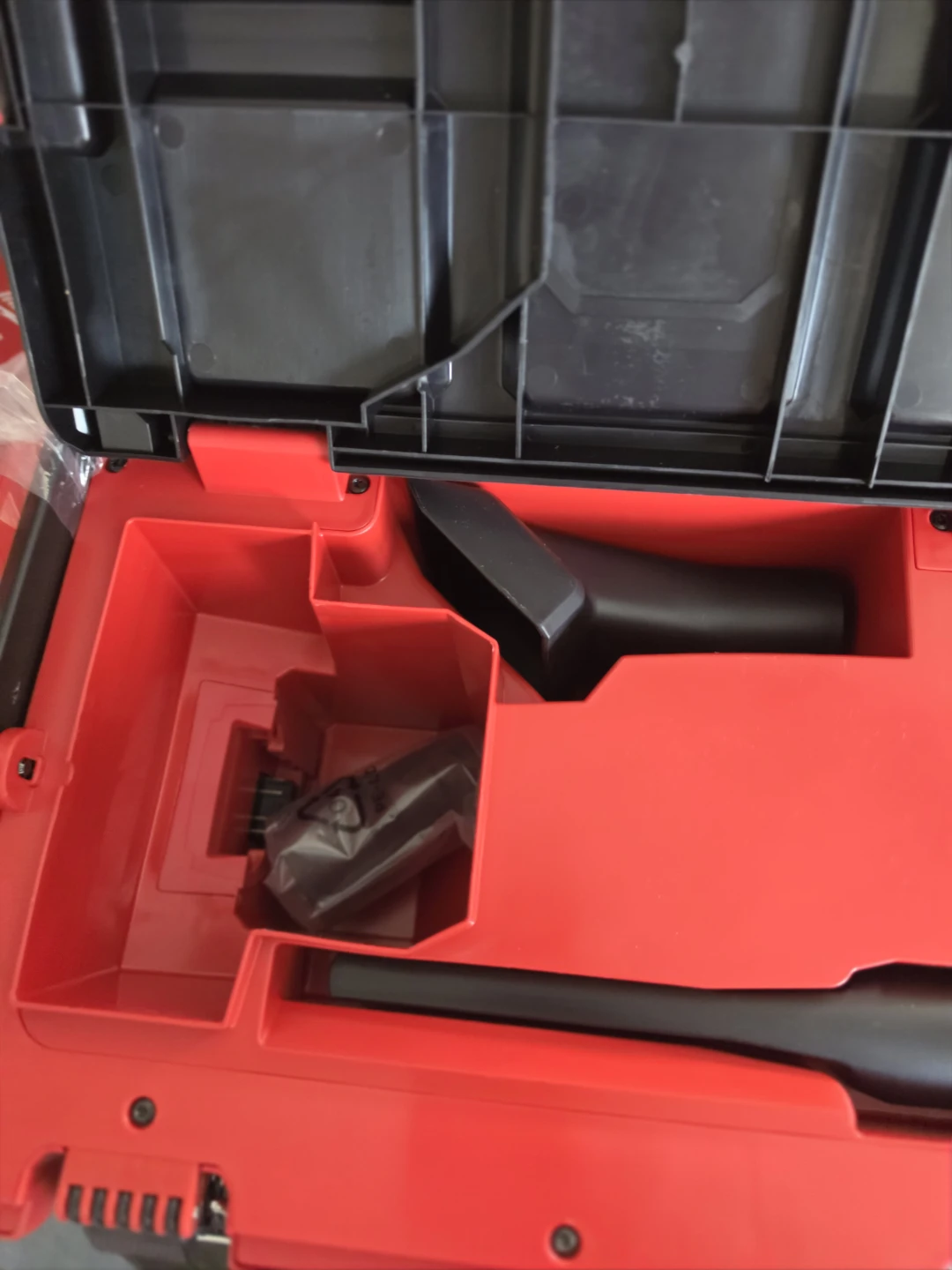 Milwaukee FUEL M18 Wet/Dry Vacuum - photo 4