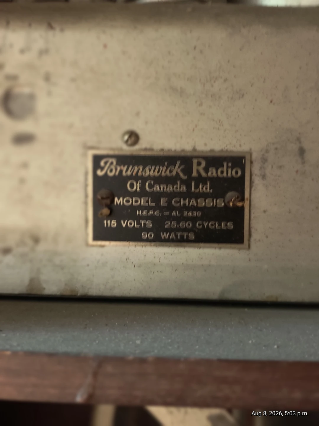Vintage Brunswick Radio of Canada Ltd. Model E Radio