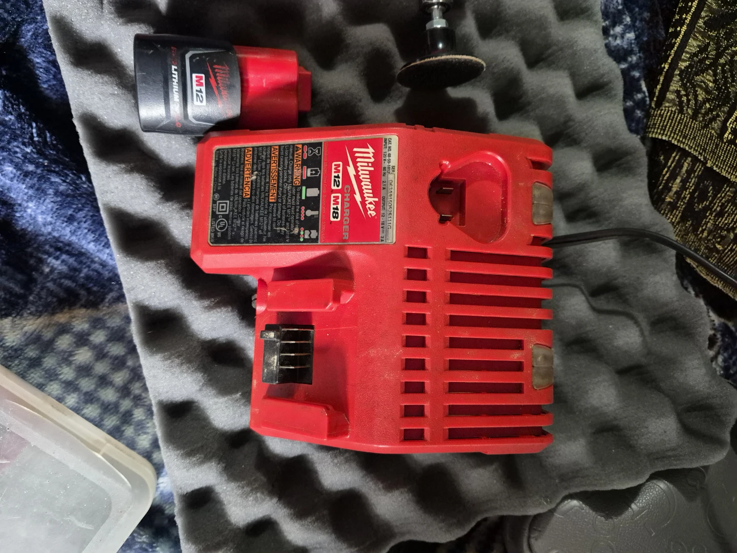 Milwaukee M12 FUEL Cordless Polisher/Sander Kit - photo 4
