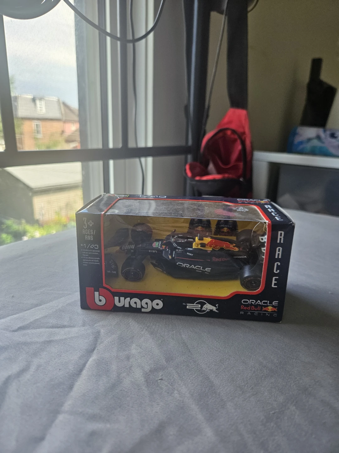 Burago 1/43 Oracle Red Bull Racing F1 Die-Cast Model