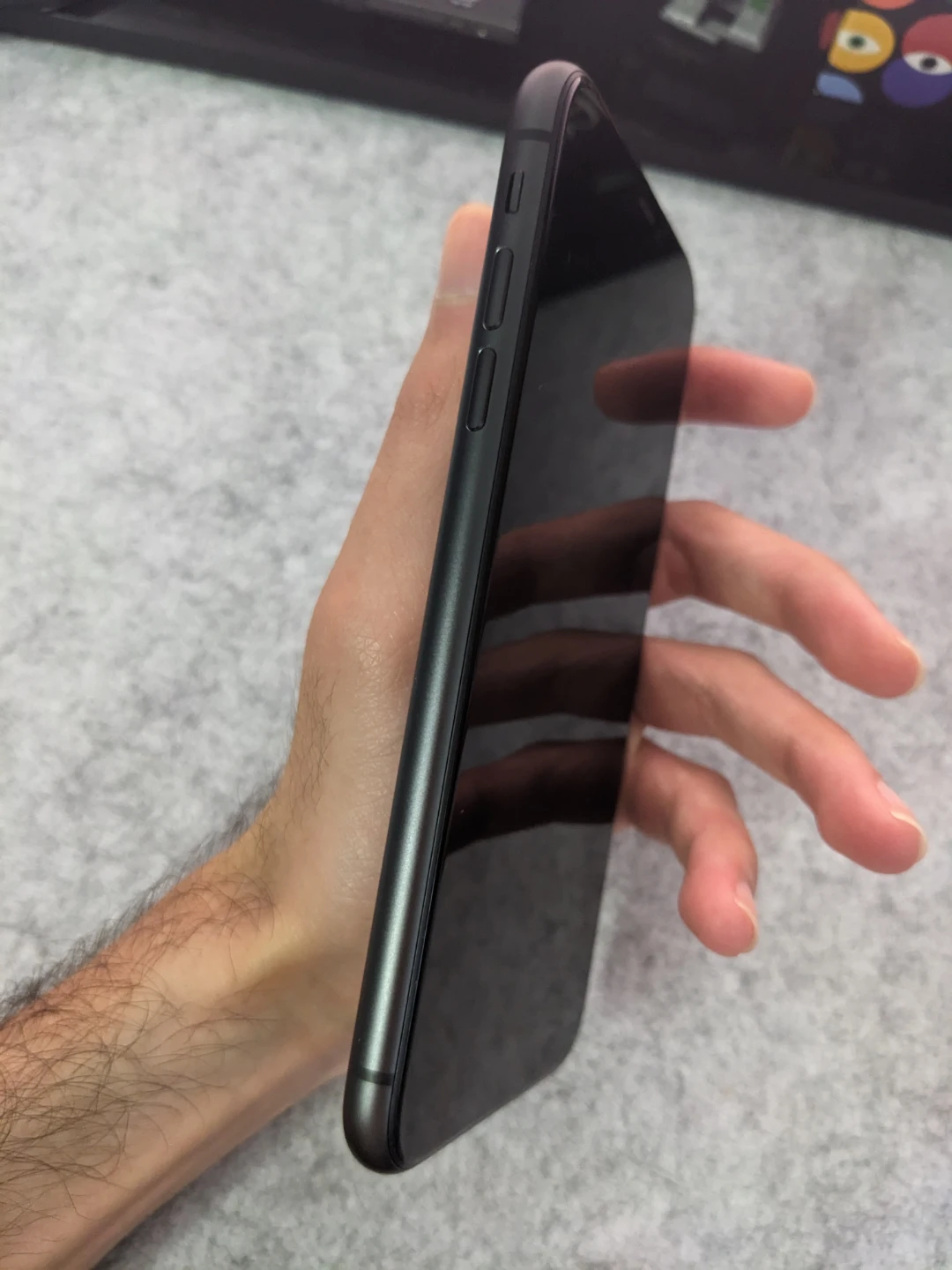 iPhone 11 (82% Battery Health) ***LIKE NEW*** - photo 5