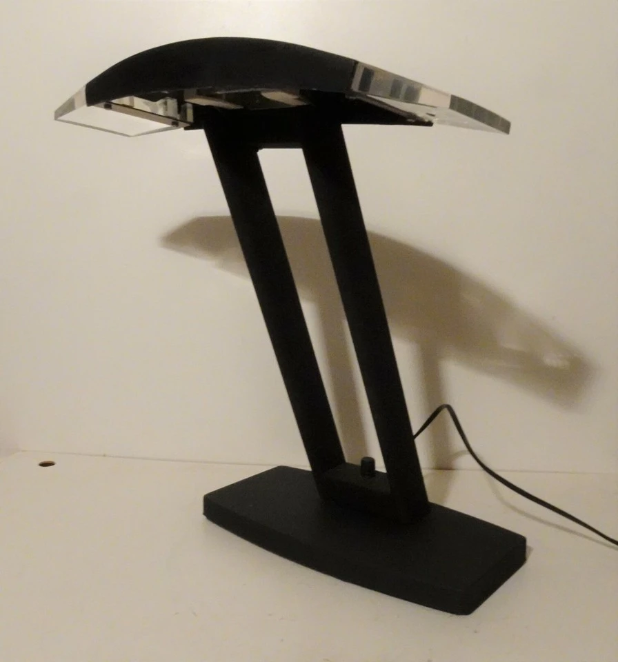 Black Post Modern Heavy Metal Desk Lamp