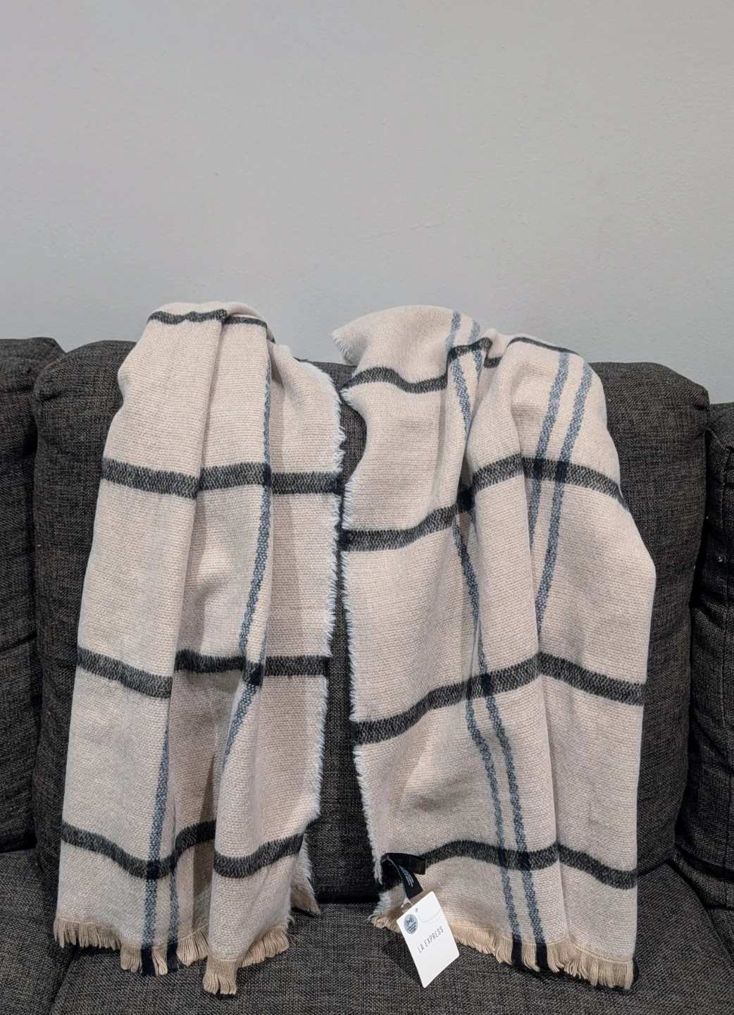 Light peach Plaid and blue/black fall scarfs - photo 2