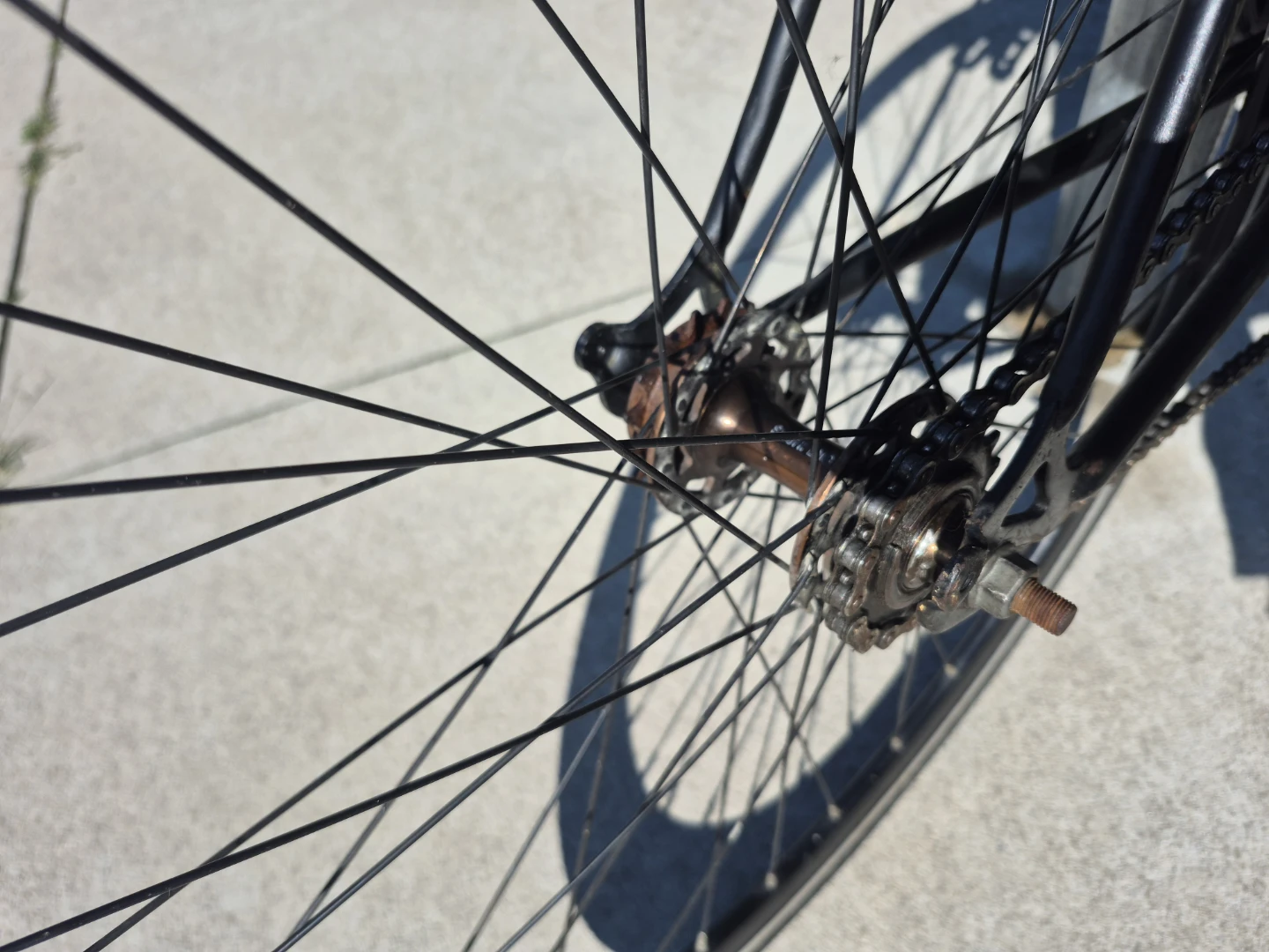 Vintage Lightweight Road Bike – Clean Commuter - photo 3