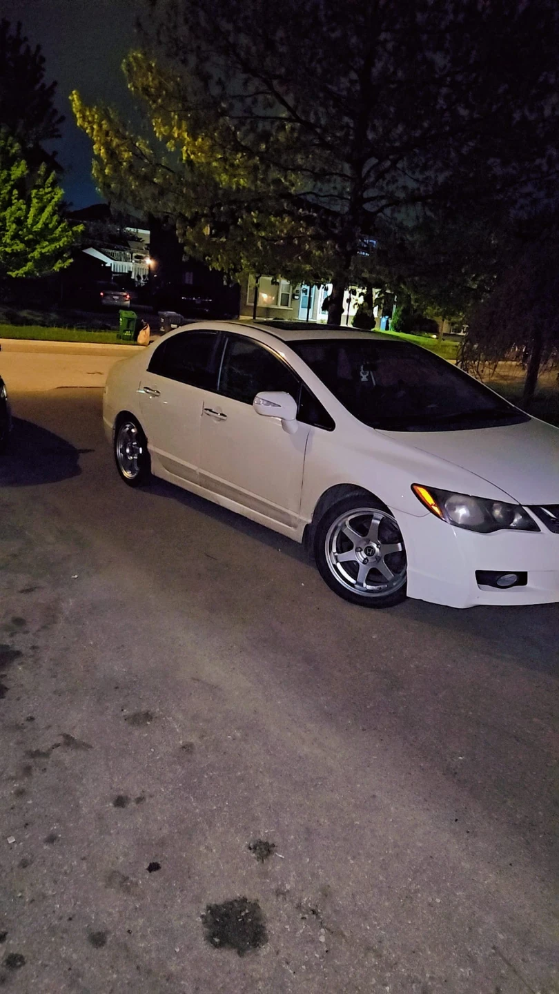 White Acura CSX 2011 - photo 2