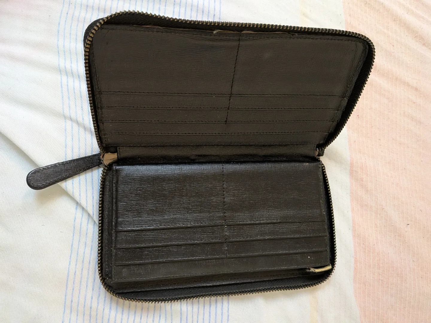Kenneth Cole Black Zip Around Wallet - photo 3