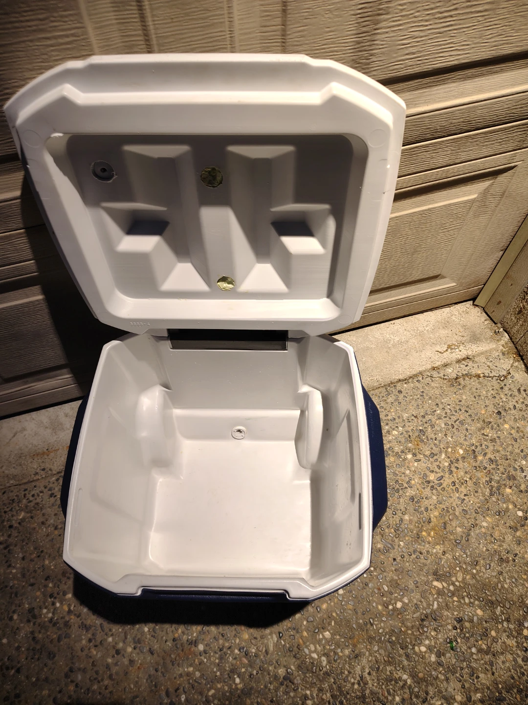 Coleman 40 qt Wheeled Cooler with Drain - photo 3