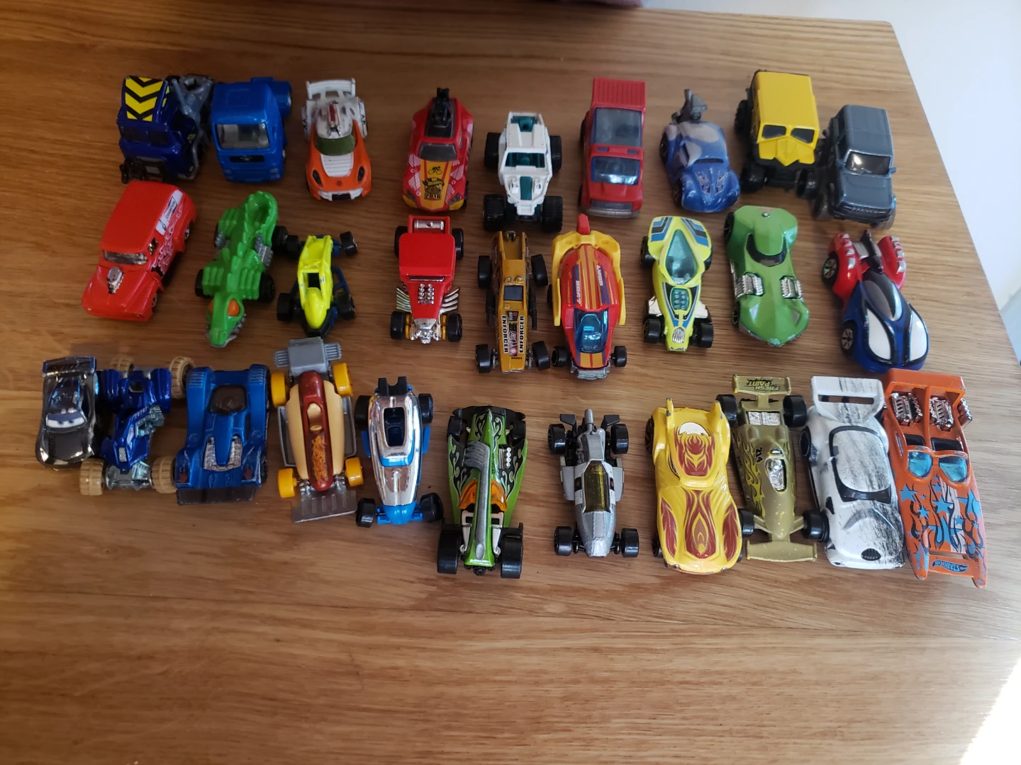 29 hot wheel cars lot