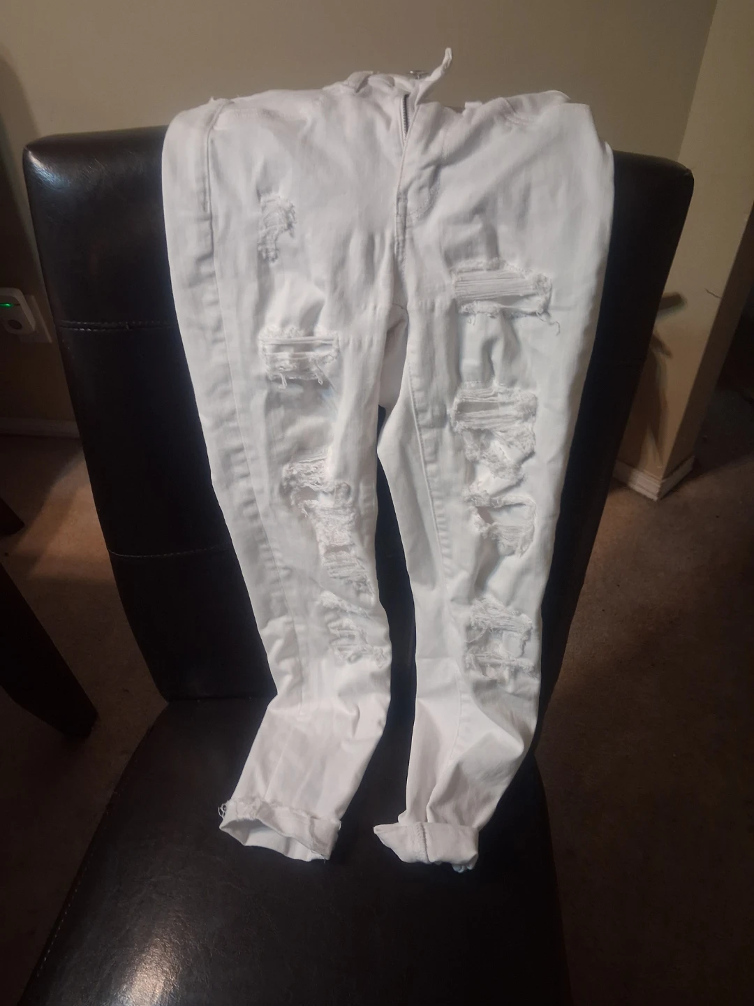 American Eagle Outfitters White Ripped Jeans
