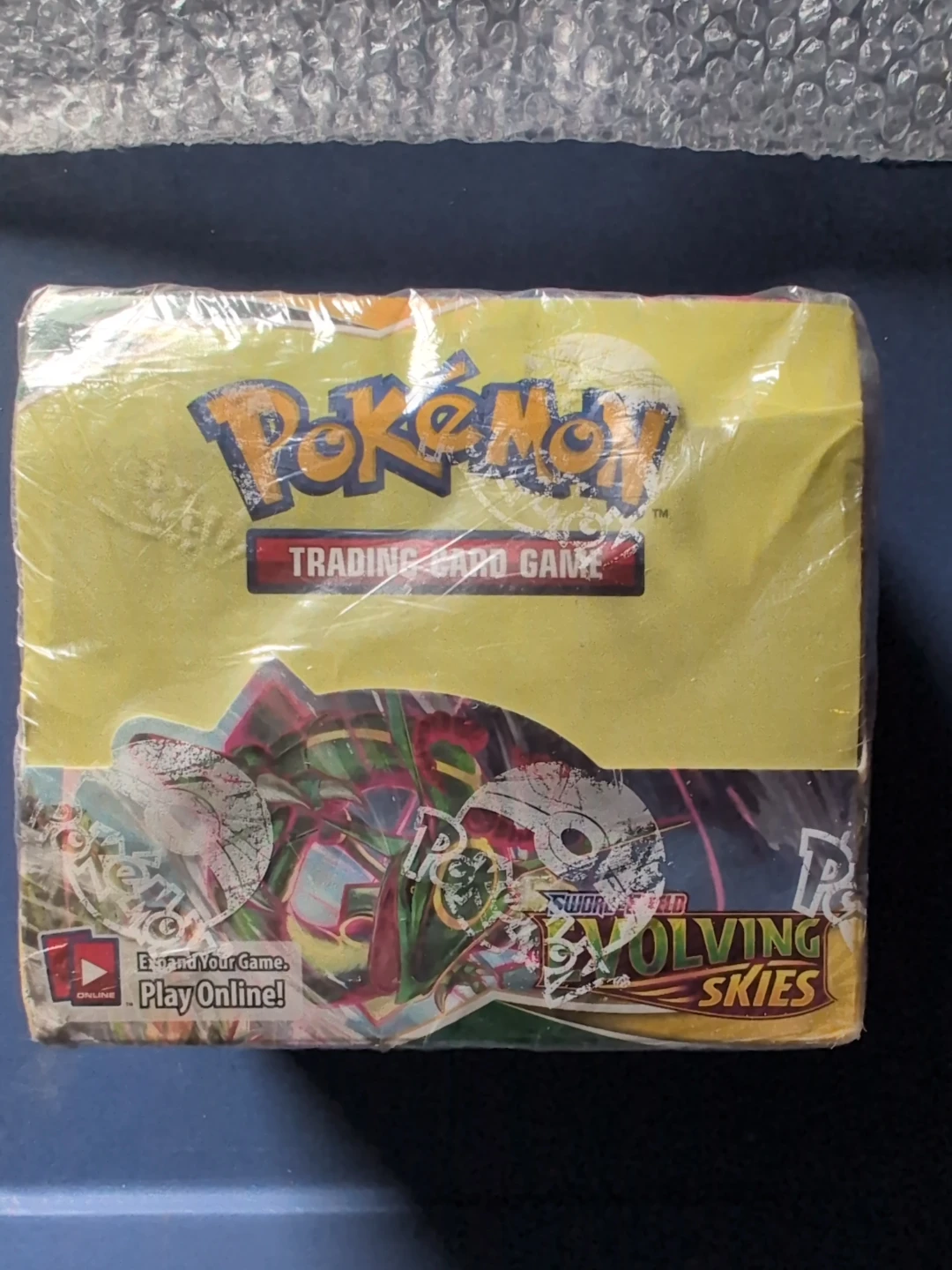 Pokemon TCG sword and shield evolving skies