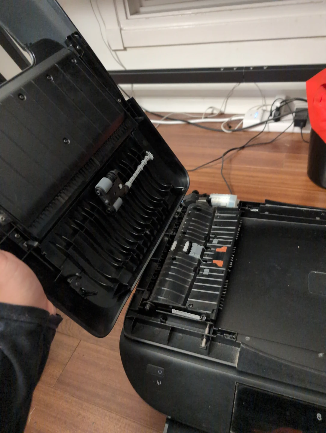 HP Officejet 5740 All-in-One Printer - photo 2