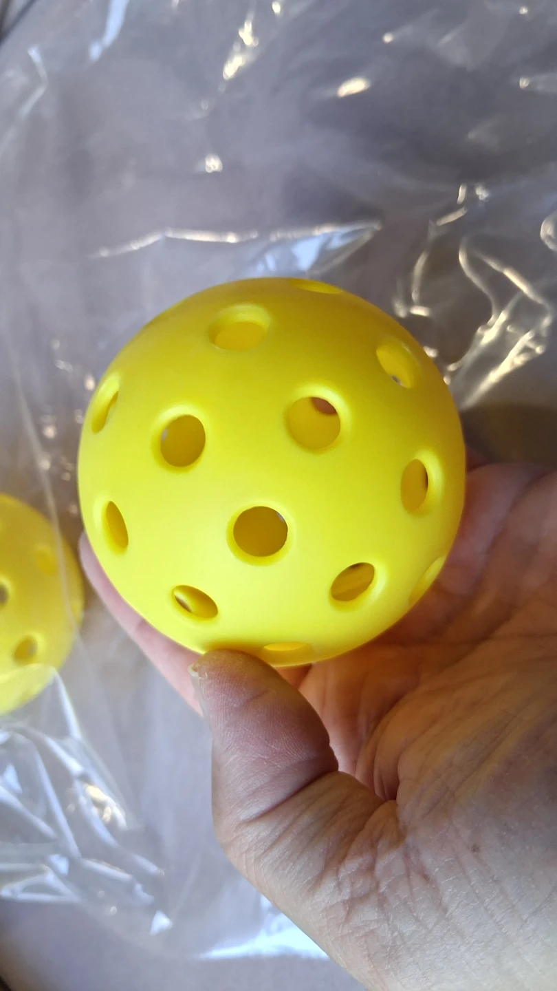 Pickleball ball x4 pcs 40 holes standard for outdoor indoor use - photo 2