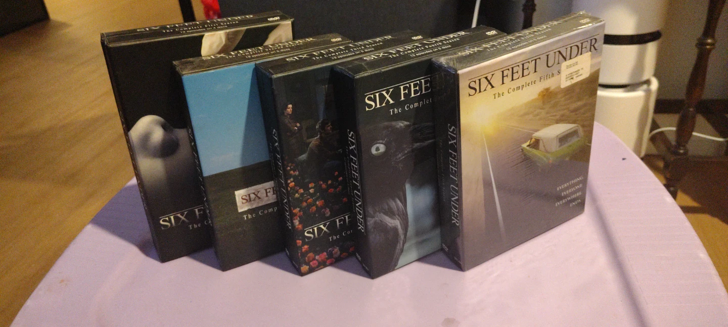 Six Feet Under Complete Series DVD Set