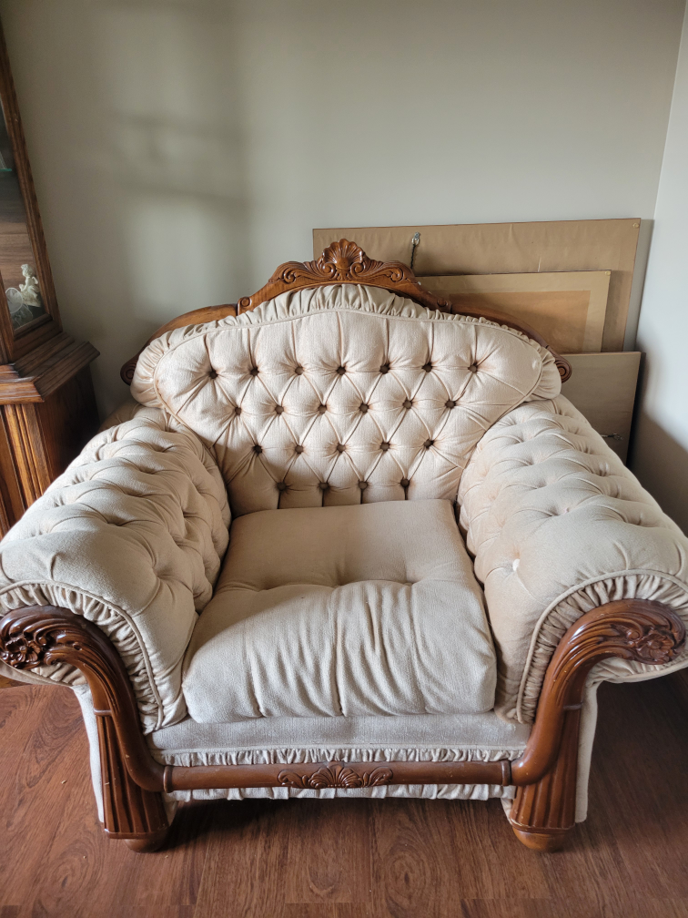 3 piece Tufted Loveseat Sofa & Chair (open to Reasonable offers) - photo 3