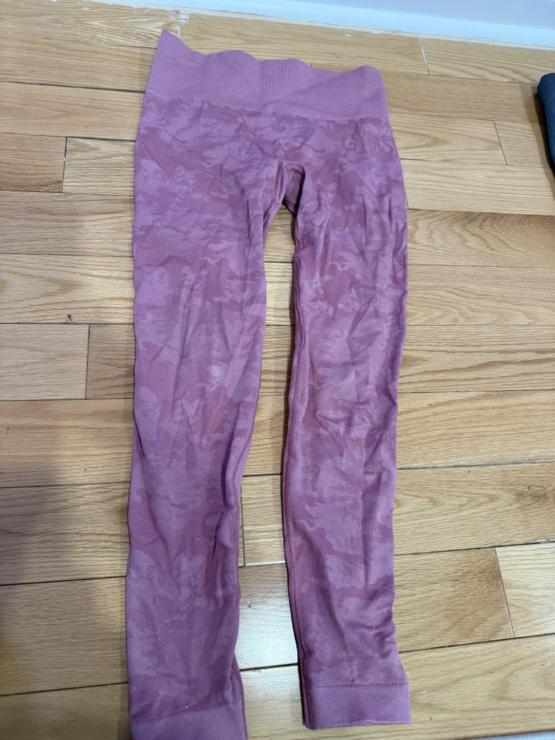 Gymshark Camo Seamless Leggings Pink - photo 3