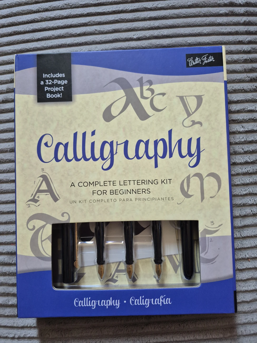 BNIB)Calligraphy Lettering Kit for Beginners