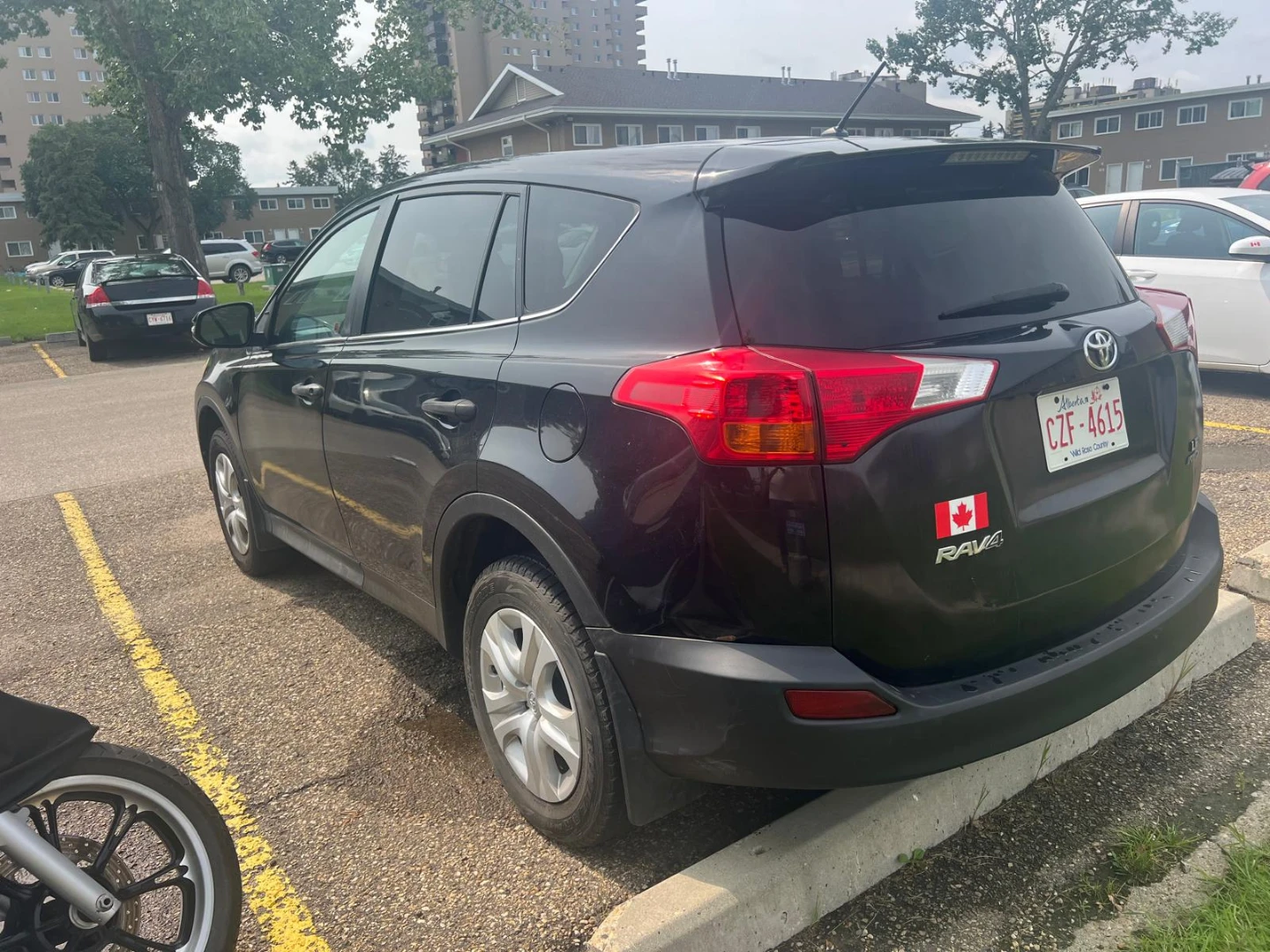 Black Toyota RAV4 LE - photo 2