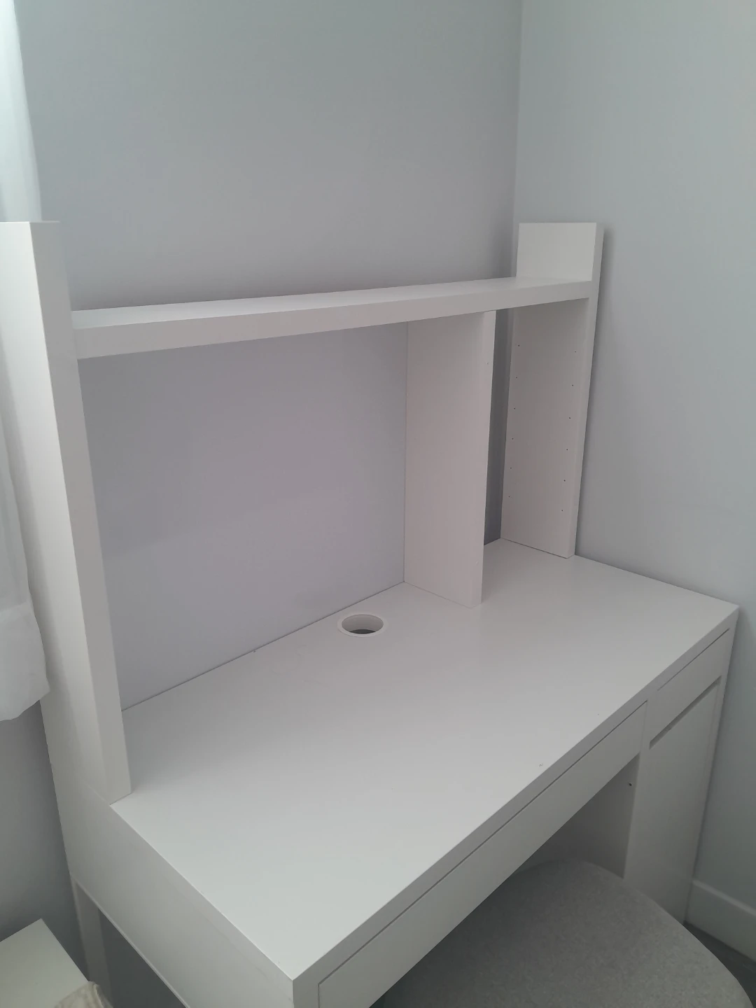 Ikea desk - photo 3