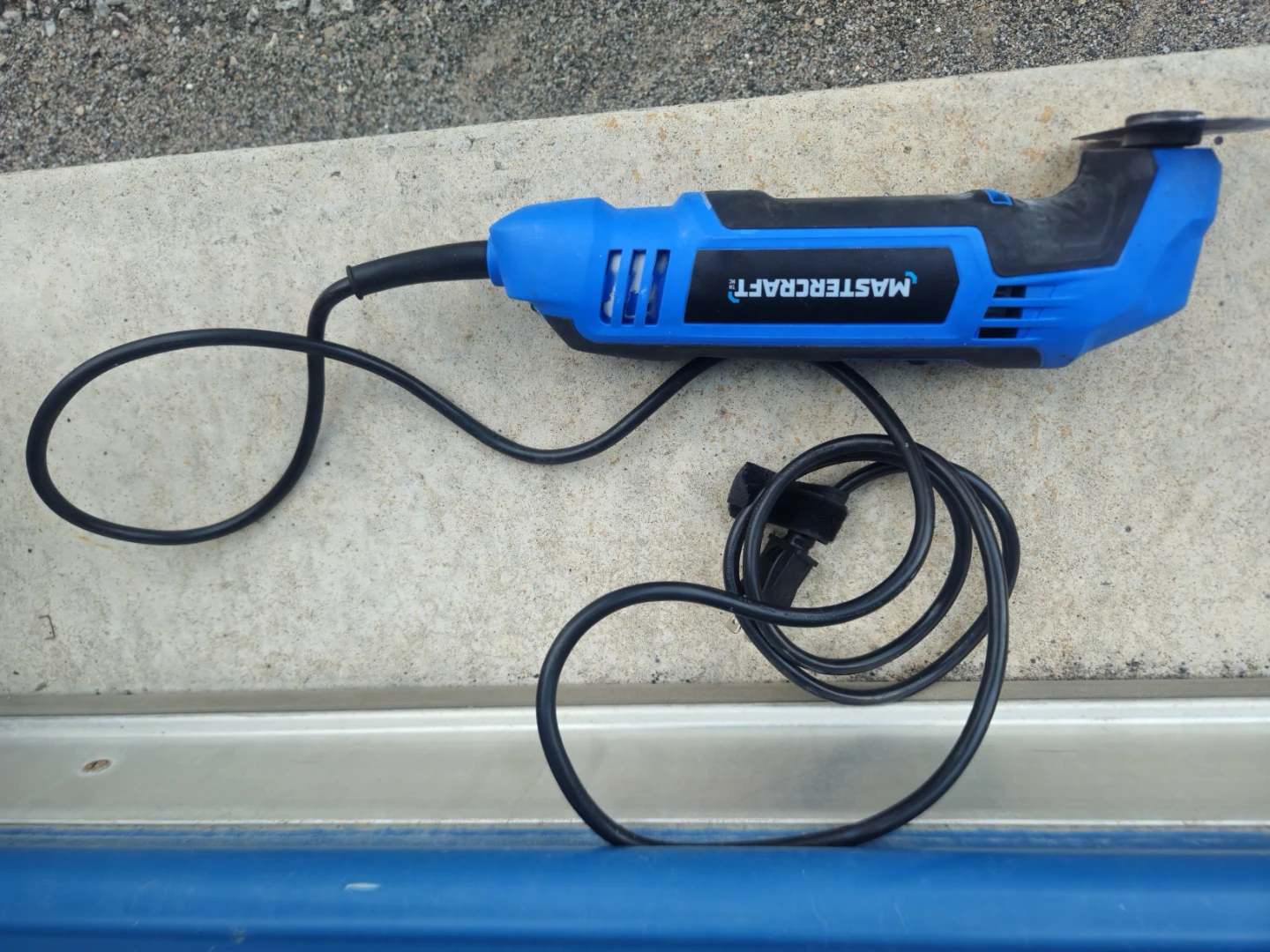 Mastercraft Corded Oscillating Multi-Tool