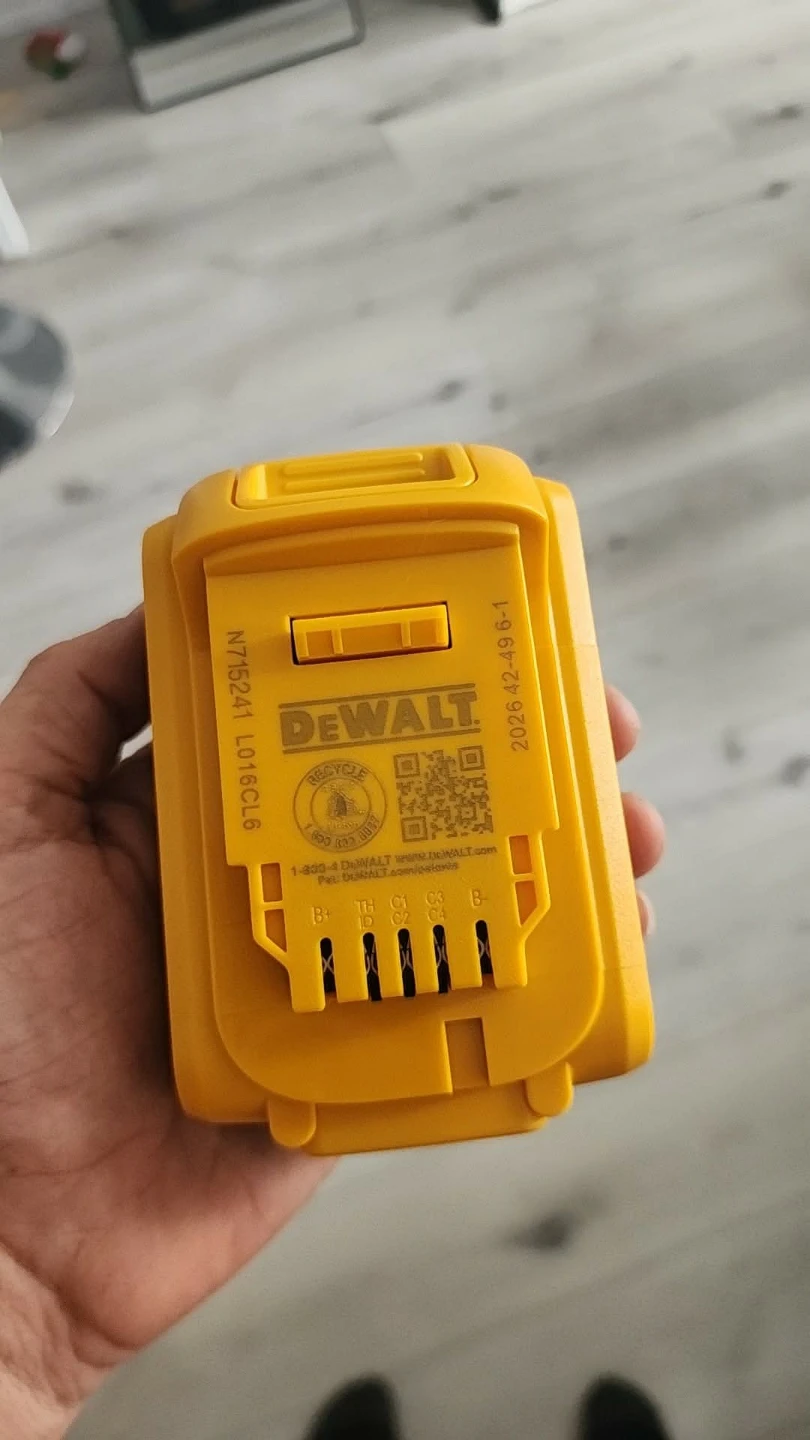 DeWalt 20V 5.0Ah Lithium-Ion Battery - photo 2