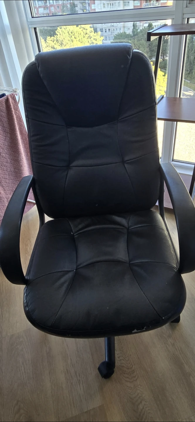 Black Office Chair - photo 3