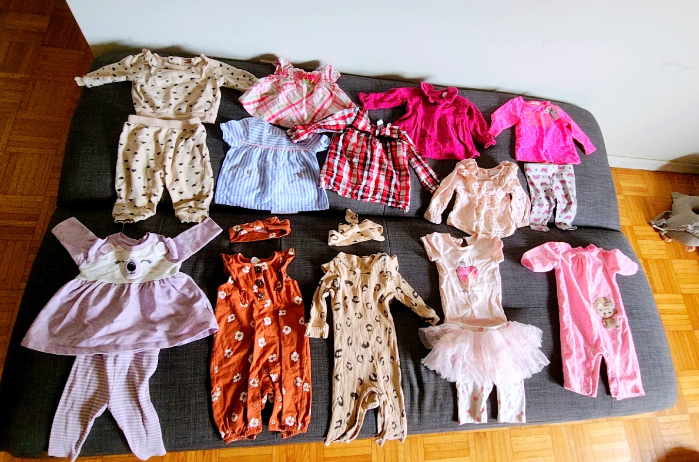 Huge lot of baby girl clothes aged 0-9 months - photo 3