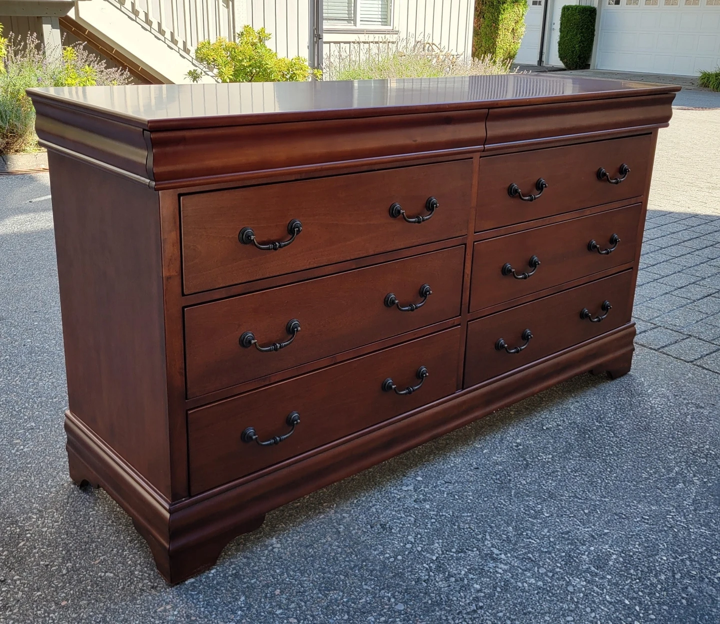 Beautiful Traditional Solid Wood Cherry Sideboard / Dresser.