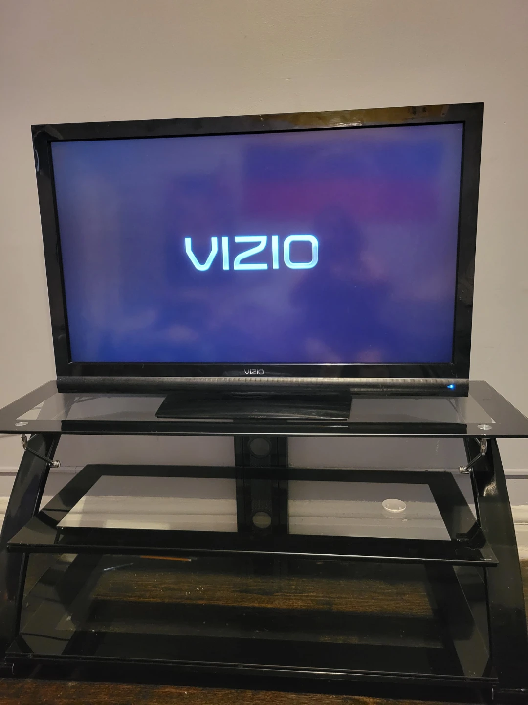 VIZIO TV + Modern Glass TV Stand with Universal TV Mount - photo 2