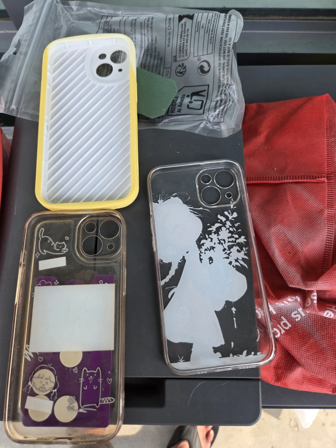 3 Phone Cases and 1 Card Holder - photo 5